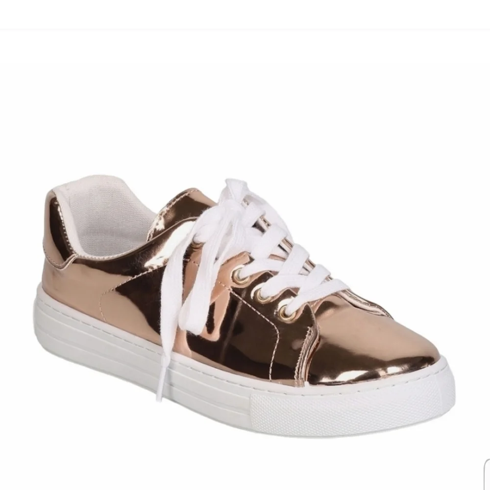 QUPID ROSE GOLD METALLIC LEATHERETTE LACE UP SNEAKERS SZ 6 - Picture 3 of 11